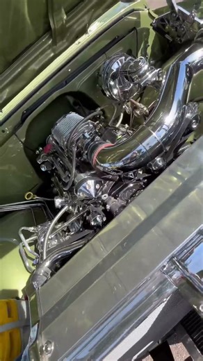 Bagged C10 with a supercharged LS swap.. 😤😤