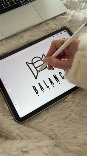 Mastering Procreate on iPad 2022: Create Stunning Name Logos with Apple Pencil #Procreate #NameLogo