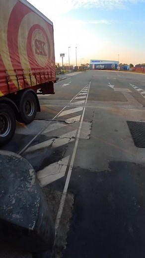 Exploring the Calais Crisis: Illegal Migrants and Truckers on TikTok