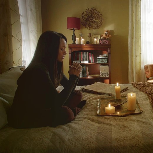 her jewelry collection was insane₊˚.༄☾|the low ponytail was cute #bonniebennett #bonniebennettedit #tvd #foryoupage #fy