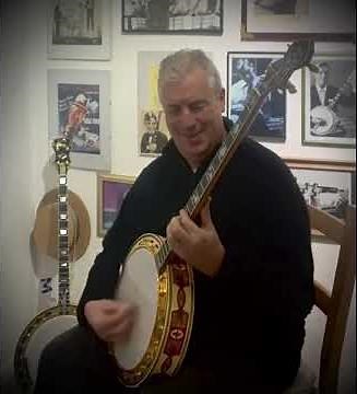 The Red, Red Robin. Plectrum Banjo solo by Sean Moyses