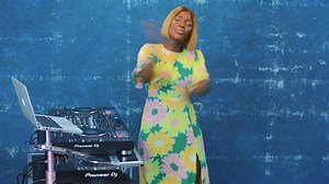9.5K views · 747 reactions | ["SUNDAY PRAISE - VIDEO MIX" God doesn't eat Rice, Fufu, Eba, Salad etc. The best meal God eats is "Praise & Worship" of different dialects and languages. Enjoy my mixed video compilation by your famous Nigeria Female - DJ KULET. Download the Audio link here  https://audiomack.com/djkulet-1/song/dj-kulet-sunday-priase-mixtape-2023 | DJ\Director KULET | Facebook