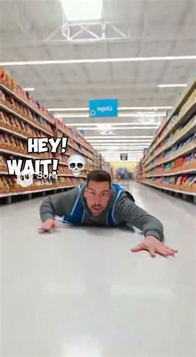 Talking Parrot Shocks Walmart Shoppers