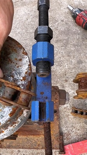 Easy Chain Link Removal Trick for Bicycles & Motorcycles 🎉 Chain Repair 👍 #craft #handmade