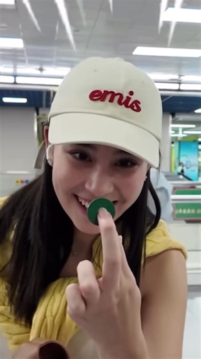 Jayna Searches for Her Lost Coin Ticket with Ginny