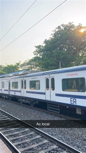Ac local Kolkata #train #localtrain #kolkata #sealdah #ranaghat #westbengal #bjp #viralvideo #travel