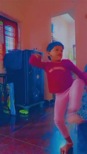 Naa chinna thalli dance ni encourage cheyandi na first video dwara na channel opening bless us