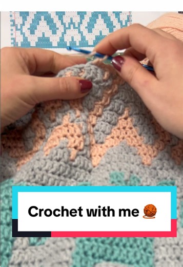 Nearing the end of section 3 - I think the next row will be light green 🤔 Heart row pattern by @Juniper & Oakes XO row pattern by me ☺️ #crochet #crochetblanket #crochetersoftiktok #mosaiccrochet #crochettiktok