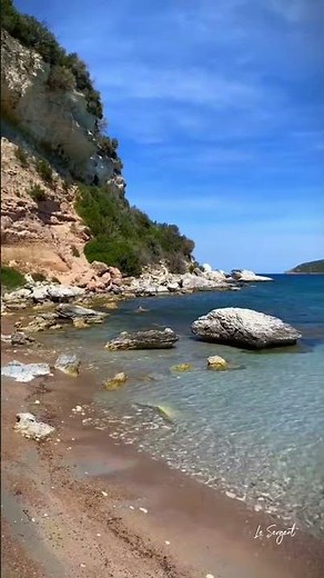 Discover the spectacular panoramic view of the wild and secret Canetto beach in Bonifacio, Corsica