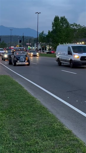 Pigeon forge rod run (@pigeon.forge.rod)’s videos with original sound - Pigeon forge rod run