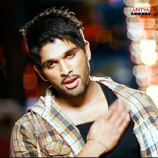 Get into the unstoppable groove with #MariMari video song from the movie #Julayi 🎧🎼🔥 #adityamusickannada #AlluArjun #Ileana #LNSurya #Vinayak #Aishwarya #DSP #partysongs #kannadasongs #trendingsongs #kannadavideosongs #kannadamusic #trendingsongskannada #kannadavideo #adityamusic | Aditya Music Kannada