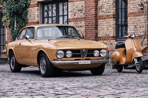 Euro 1968 Alfa Romeo GTV 1750 w/1967 Vespa 50N