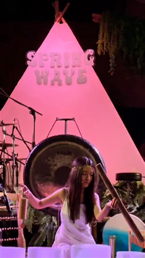 Soothing sounds before bed 💤 🛌 💤 這週末在春浪會帶來二場sound bath 在松林樹下躺躺看星空聽頌缽還有很多新的療癒樂器🤍 | Ashley Tsai