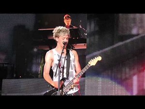 One Direction singing "Rock Me" Live in concert at Mandalay Bay Las Vegas 8/3/13