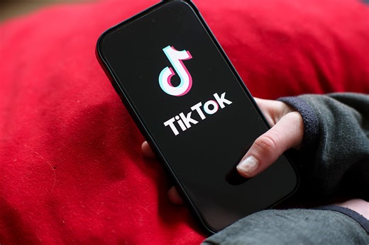 TikTok carries more disinformation than major social rivals, study finds | Euractiv