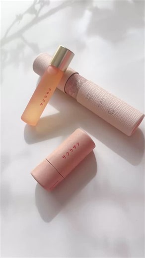 uka salon/store | しっとり潤う手元から、くちびるから春の香り🌸 「サクラサク。春は、あなたから。」 毎年楽しみにしてくださっているお客さまや 海外のお客さまにも人気の 数量限定の サクラサク お手入れが行き届いた、潤いのある指先は、所作まで美しく見えるもの。​... | Instagram