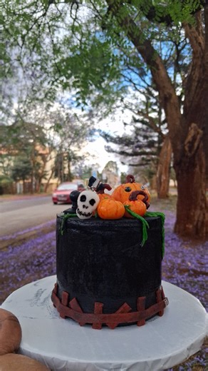 Cake design meets dummies  #cakedecorating #cakedummies #art | Wambui Tellavieve | Facebook