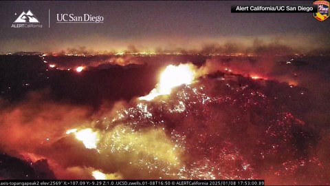 WATCH: Timelapse video shows wildfires rapidly spreading in southern California