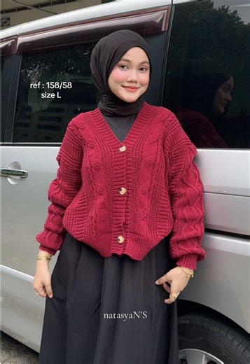 Stylish Outfit Ideas Featuring a Red Cardigan