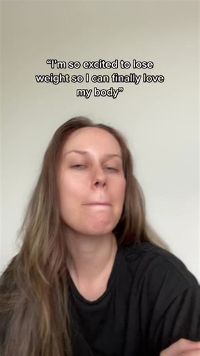 Weight loss can sometimes help with some body image issues, but it rarely fixes all of it and sometimes makes it worse 🥴 UNLESS you work on improving it along the way. #bodyimage #bodyimageissues #bodyimagestruggles