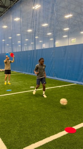 RC Performance HQ | Awareness Drill • Bottom color → dribble out • Top color → turn • All colors → play one-touch, then turn #rcperformancehq... | Instagram