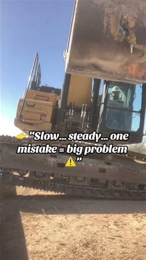 CAT 330F Being unloaded… One Mistake = BIG Problem ⚠️