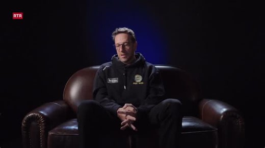 🏒 🎬 Die RTR-Serie «Mission Pee Wee» begleitet zwei junge HCD-Talente auf ihrem Weg zum prestigeträchtigsten Nachwuchsturnier der Welt – dem Pee Wee-Turnier in Québec, Kanada. 🎧 La nova seria «Mission Pee Wee» da RTR accumpogna dus giuvens talents dal HCD sin lur via al pli prestigius turnier da la generaziun giuvna dal mund – il turnier Pee Wee a Québec en il Canada. RTR ist exklusiv dabei, wenn entschieden wird, wer es ins Team schafft, und blickt auch in die Kabine, wo HCD-Legende Michel Ri