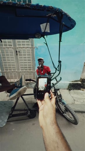 Victor Cervantes | Photographer & Filmmaker 📽️ on Instagram: "POV of Street Photography in Cuba 🇨🇺📸 Link to my presets and recipes on bio 📌 • • • #streetphotos #streetphoto_color #streetphoto_bw #fotografia #fotocallejera #documentary #documentary_photography #fujifilm #fujifilm_xseries #cuba #habana #havana"