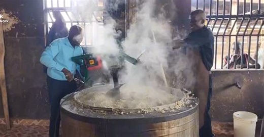 Large Scale Ugali Making Machine !! | Ghafla!