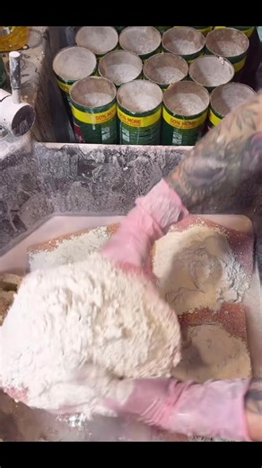 Creating Powder Bombs: Short and Engaging DIY Guide