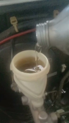 ไล่ลมเบรค ไล่อากาศระบบเบรก