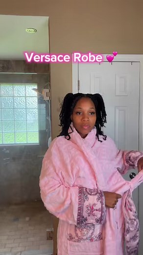Versace Robe 💕 | Veronica Christon