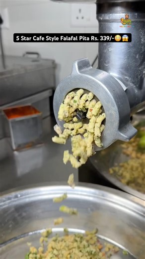 5 Star Cafe Style Falafal Pita Making😳😱 #indianstreetfood #shortsfeed #trending #food #shorts