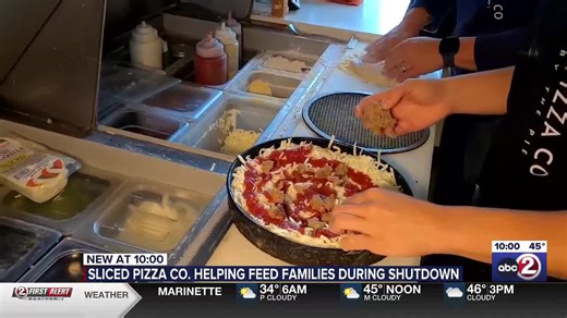 Waupaca County pizza shop offering free pizzas to FoodShare families during shutdown