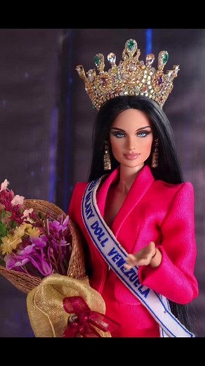 Miss Galaxy Doll Venezuela 2024 🇻🇪 Linda Monica Spears In her first appearance as the new Miss Galaxy Doll Venezuela after the coronation night last September. 🇻🇪🇻🇪🇻🇪 See you all in 2024!! #mgd #missgalaxydoll #missgalaxydollvenezuela2024 #venezuela