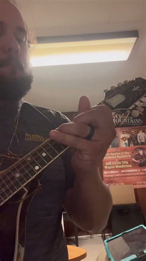 Daily dose of a “Little” music EP. 4 Messing around on layla #mandolin #music #folk