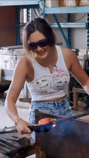 Lauren Riihimaki on Instagram: "AMATEUR ARTIST EPISODE 1 IS LIVE!!! I’m so incredibly proud of how this show is shaping up and already counting down the days until episode 2 next weekend! a huge thank you to @cathicreatesspaces for being an absolute STAR ✨"