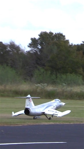 This turbine powered F-104 Starfighter was a massive all built-up model, and while the flight itself was stunning, the takeoff was a bit of a nail-biter—straight into the grass before it barely got airborne! Makes for an interesting watch and in flight, it looked every bit as the full scale. Model was built and flown by Barry Raborn. #rcjet #scalemodel #rcplanes #aviationgeek #avgeek #aeroplane #aeroplanes #flight #scalemodelling #aviationlovers #scaleaircraftmodelling #rcjet #flyby #instaaviati