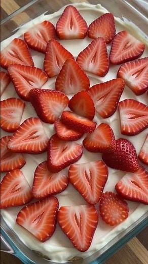No-Bake Strawberry Cream Dessert