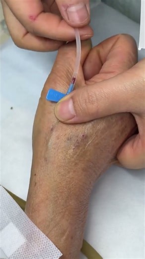 🥰😍😍😜 #ANurse'sDailyInjectionRoutine