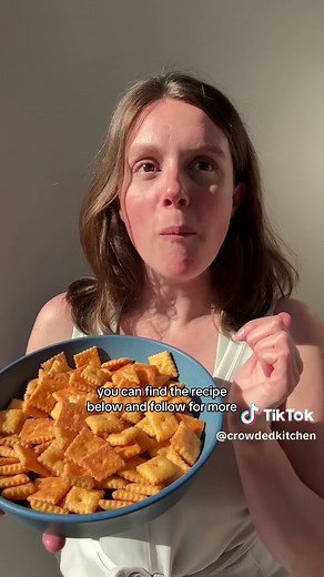 How to Make Homemade Cheez-its with 5 Simple Ingredients