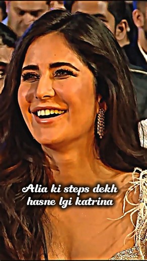 Alia ne dikhai bollywood ka famous hook steps 🤪 #youtubeshorts #viralvideo #aliabhatt #katrinakaif