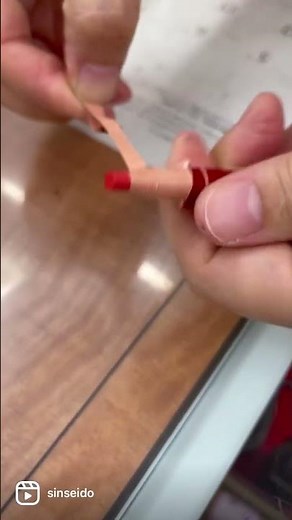 ダーマトって知ってる？昭和なレトロ文具、ガラス、金属、プラスチックなどに自由に書けます。三菱鉛筆 油性ダーマト鉛筆