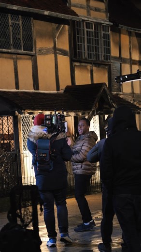 Lights, camera… Stratford-upon-Avon 🎬🎥 This week, @andipeters joined us at Shakespeare’s Birthplace, bringing a touch of Tudor history to @gmb and @lorraine viewers at home. A whistle-stop journey exploring: 🧤 John Shakespeare’s glovers’ workshop 🌿 Tudor gardens 📖 Insight into the Shakespeare family With the buzz around the Oscar and BAFTA-nominated film Hamnet, there’s never been a better time to discover the real places behind the story. | Shakespeare Birthplace Trust
