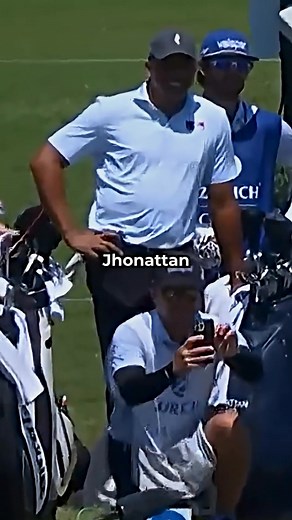 When An Alligator Ruined A Golf Game 🐊⛳ #reelschallengereelschallenge | Golf Hub