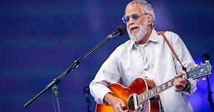 Cat Stevens postpones North American tour and cites visa issues