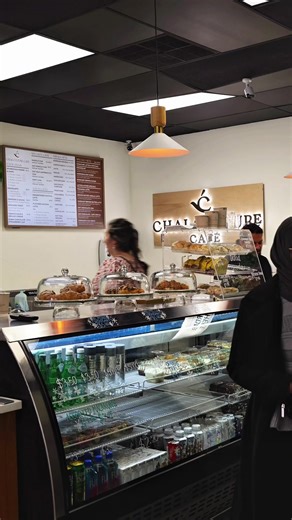 No script, no posing—just a real glimpse of the bar doing what it does. Drinks moving, food going out, quick hellos at the counter. This is the rhythm of Chai Culture. #chaiculturecafe #rochesterhillsmi #baristatok #coffeeshop #baristalife