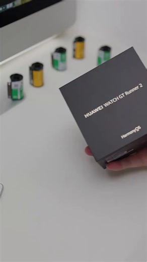 HUAWEI WATCH GT Runner 2 驰光蓝 超精准定位 专业马拉松模式 超轻薄钛合金表体 华为智能专业跑表