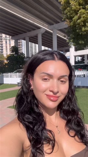 Nebiha | Business Coach on Instagram: "A CRM isn’t supposed to look impressive. It’s supposed to make you money. Most coaches overbuild their backend: Too many pipelines Too many tags Too many dashboards Too much noise And then they wonder why it feels heavy. A good CRM answers ONE question instantly: 👉 Where is my next client coming from? If your system doesn’t show you: • who’s new • who’s warm • who’s ready • who needs follow-up …it’s not a sales system — it’s just software. Clarity scales. 