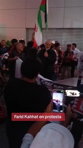 Farid Kahhat en protesta por Gaza y Palestina en Perú